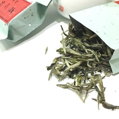 大叶的白茶是什么品种的茶