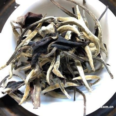 普洱白茶茶饼价格及图片表，普洱白茶的价格是多少？