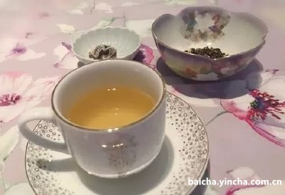 白茶能跟蜂蜜一起喝吗