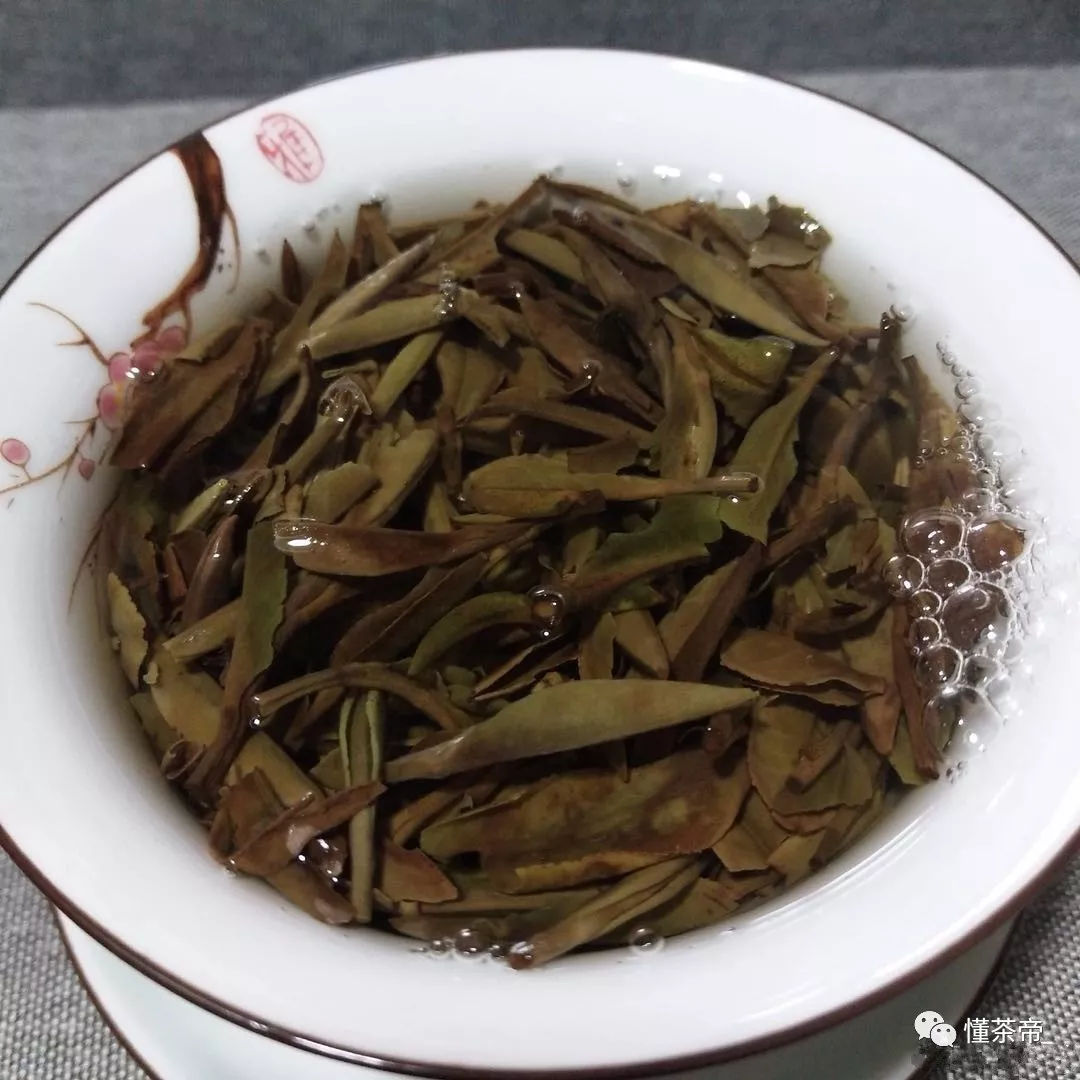 白茶与黑茶的功效与作用