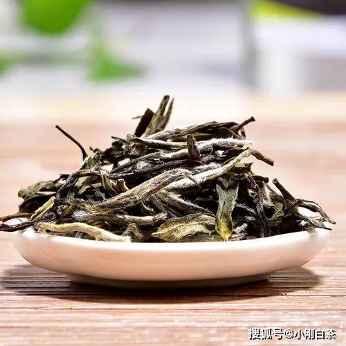 新茶叶制作为白茶的方法