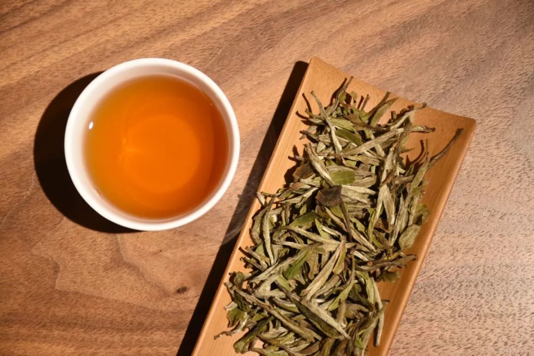 百抖茶与白茶的区别