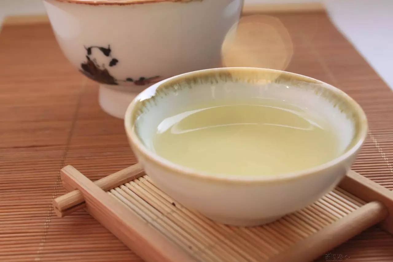 白茶可以用茶饼泡吗