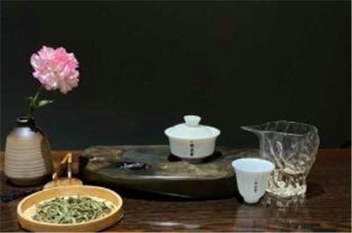 白茶与普洱茶可以搭配煮茶吗？