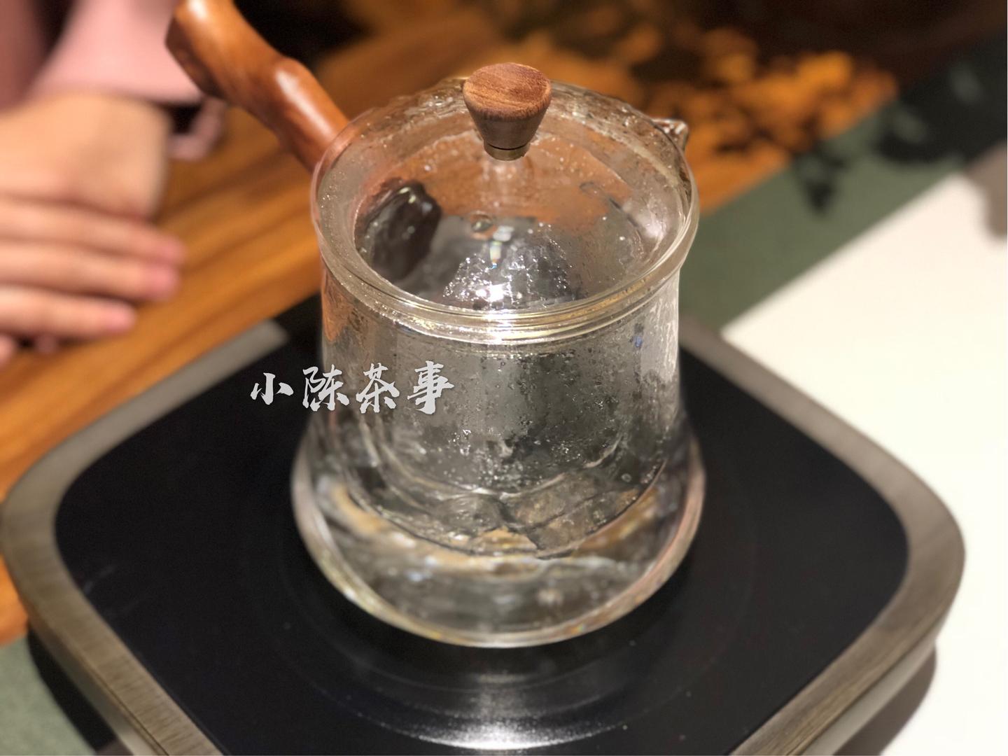 白茶煮梨儿能喝吗