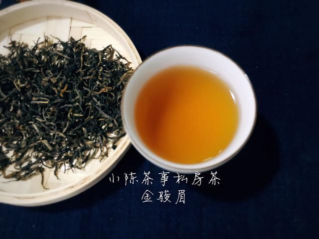 通过对比了解普洱茶和白茶到底哪个好？