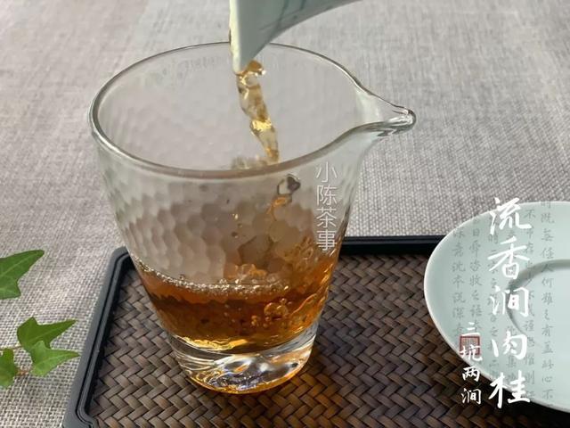 普洱茶跟白茶哪个贵