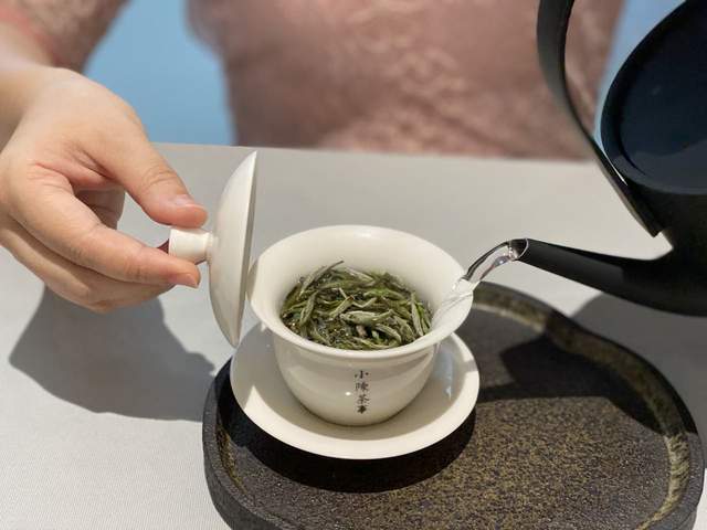 红茶泡红枣好还是白茶好