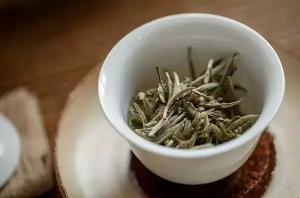 白茶泡出来好不好吃