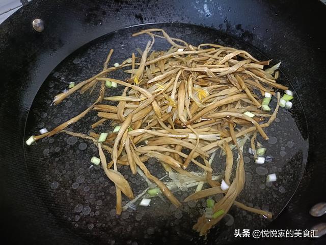 吃了牛肉可以喝白茶吗小孩