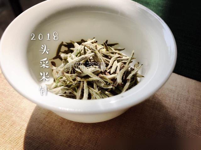 白茶哪种颜色喝最香