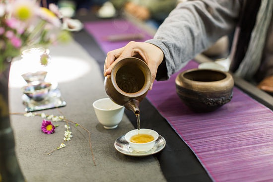 普洱茶白茶什么时候喝好