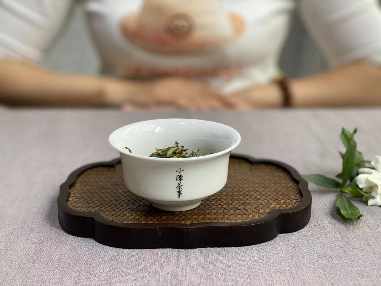 白茶适合什么样的紫砂杯子和壶泡好喝