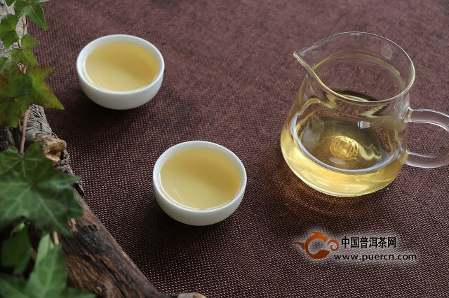 天目湖白茶的功效与作用及禁忌，属于什么茶，档次和女性喝白茶的危害