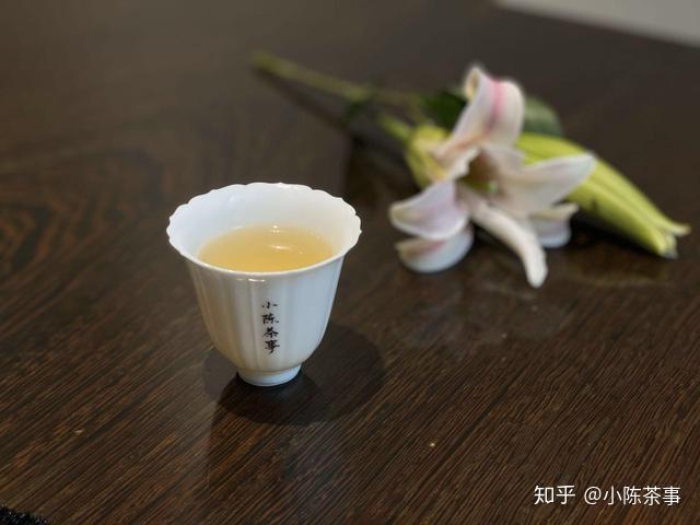 普洱岩茶红茶哪个好喝：选择茶叶