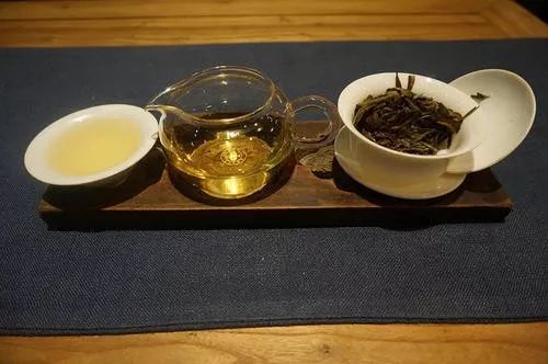 白茶青茶红茶的划分及区别