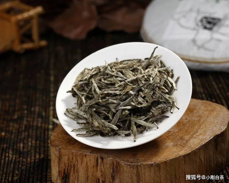 白茶碳焙牡丹几年喝口感好