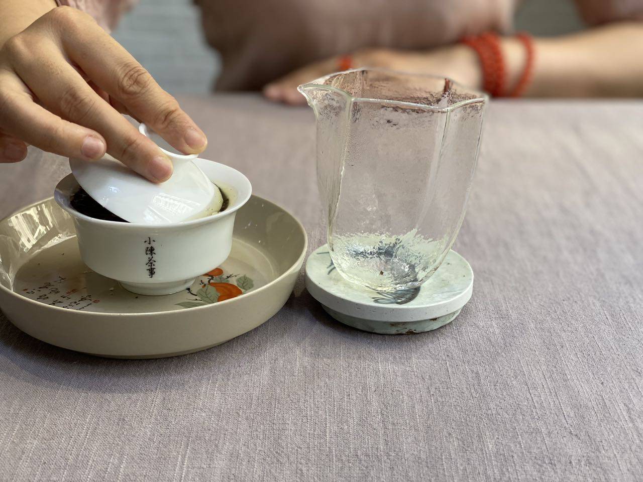 白茶和绿茶用什么杯子泡好呢-白茶和绿茶用什么杯子泡好呢图片