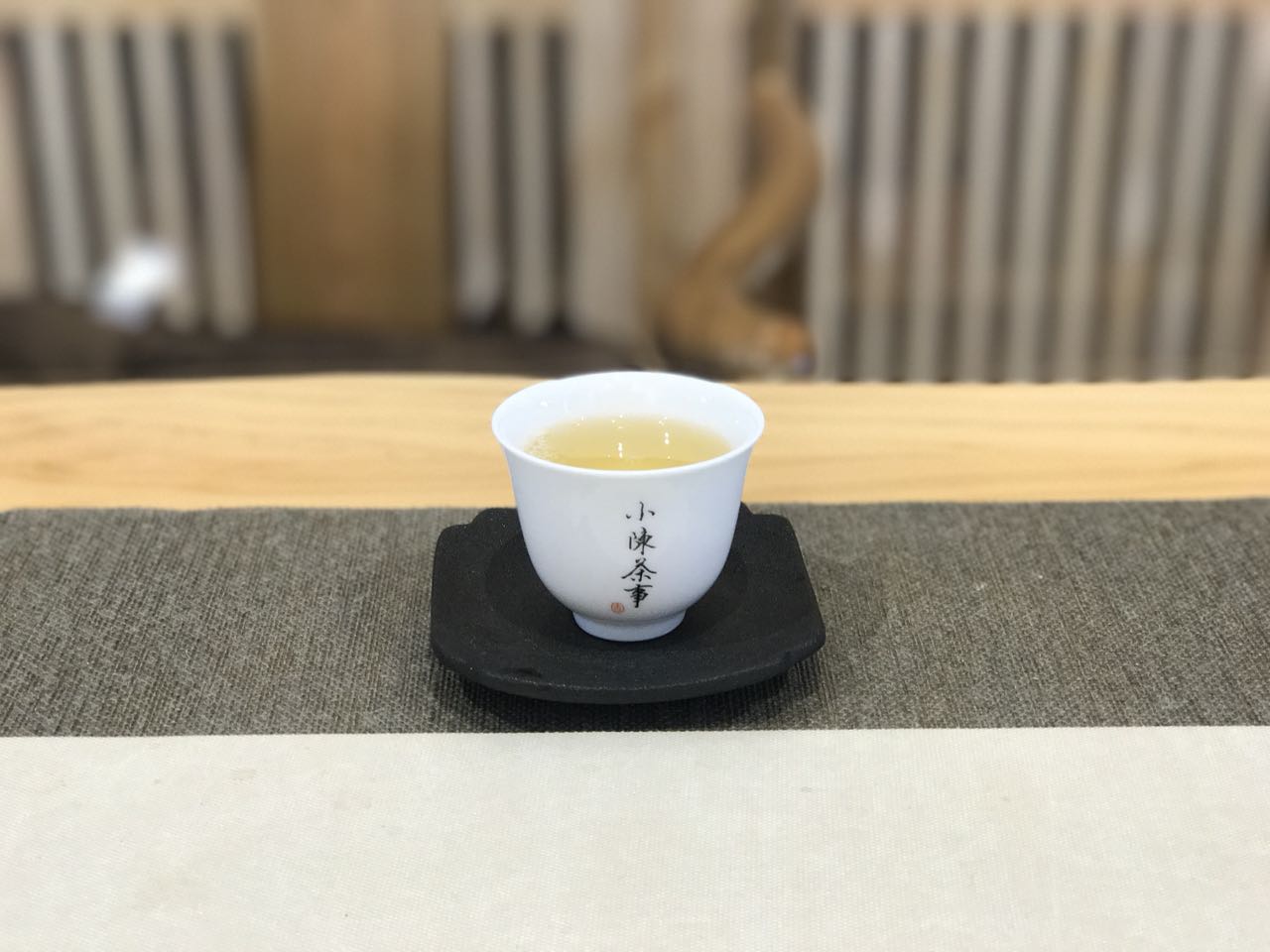 白茶和绿茶用什么杯子泡好呢-白茶和绿茶用什么杯子泡好呢图片