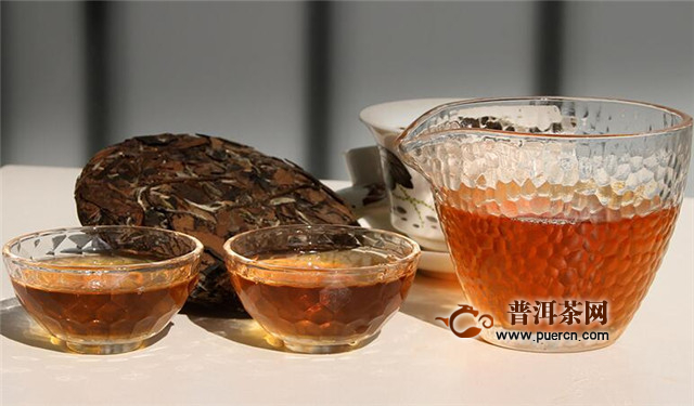 福鼎09年的白茶多少钱一瓶及2009福鼎老白茶饼价格