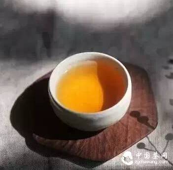 龙井茶和白茶的功效与作用及禁忌区别